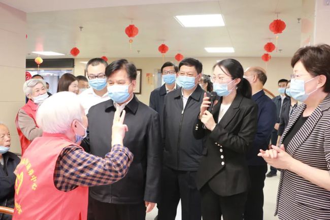 國家民政部李紀恒部長一行蒞臨福州市國德老年康養中心視察(圖4) 國家民政部李紀恒部長一行蒞臨福州市國德老年康養中心視察(圖4)